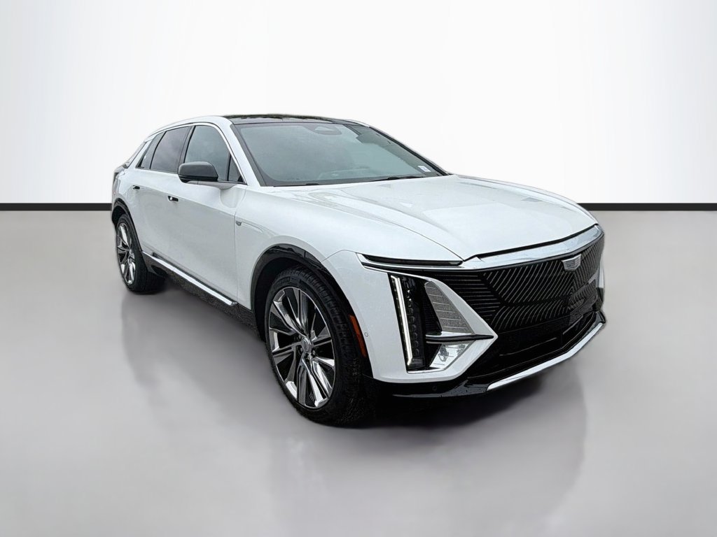 Certified 2025 Cadillac Lyriq Luxury w/ LPO, Floor Liner Package AWD/4WD image 3