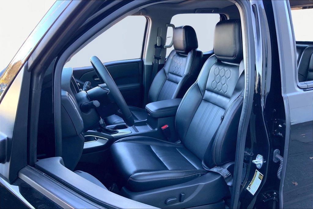 Used 2024 Nissan Frontier SL w/ Technology Package image 15