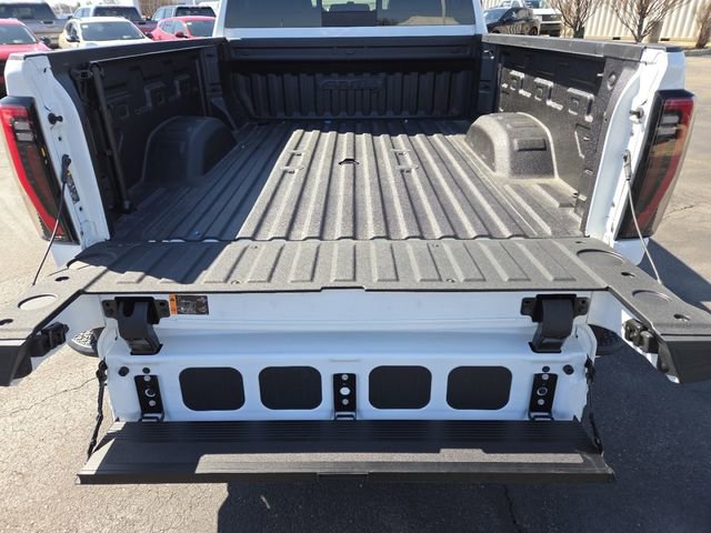 Used 2024 GMC Sierra 2500 AT4 w/ Technology Package image 29