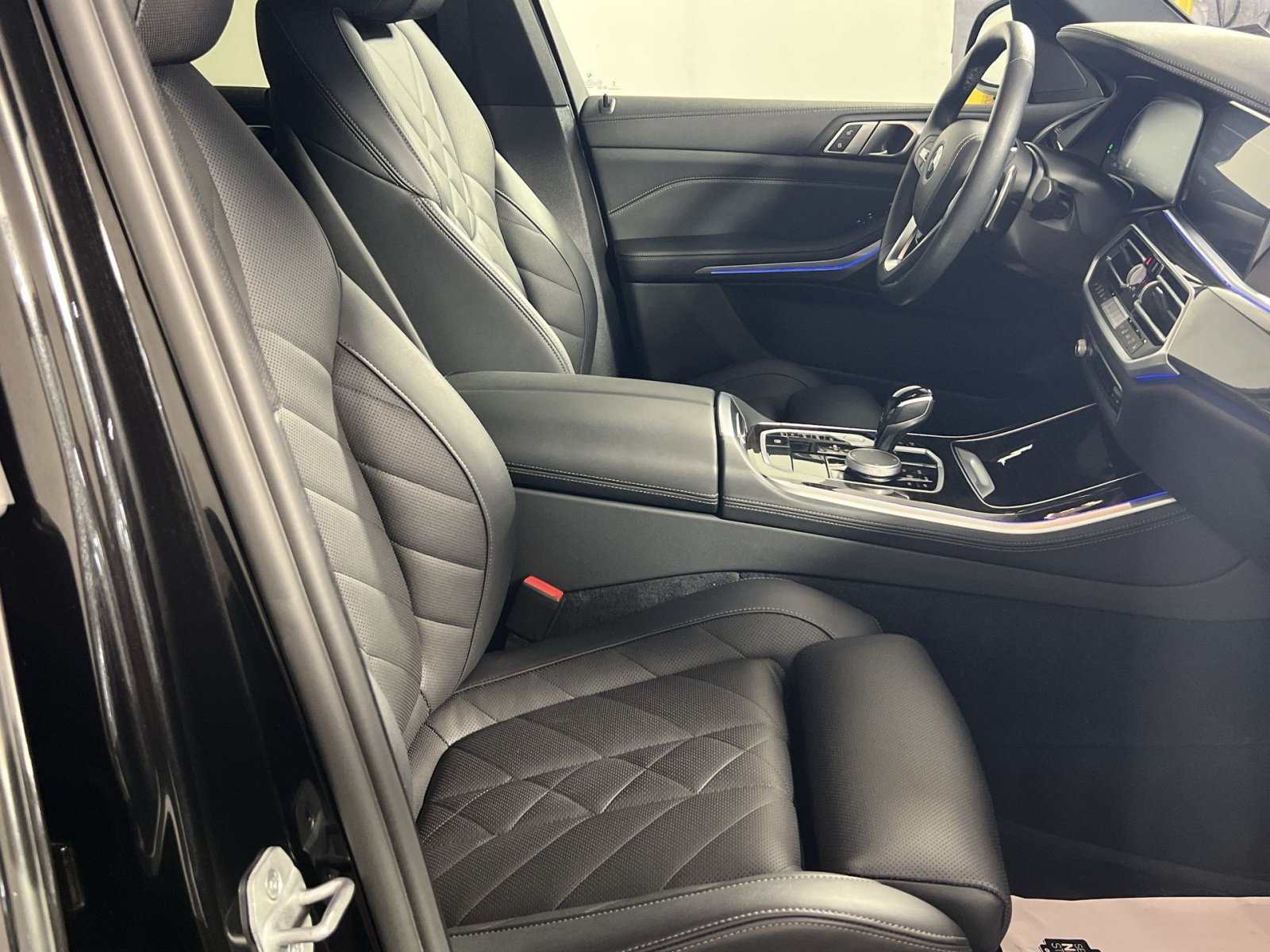Used 2023 BMW X5 xDrive40i w/ Premium Package AWD/4WD image 29