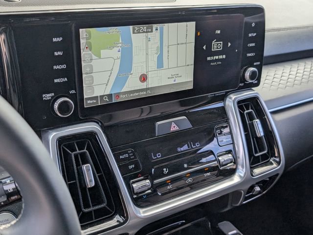 Used 2023 Kia Sorento SX image 25
