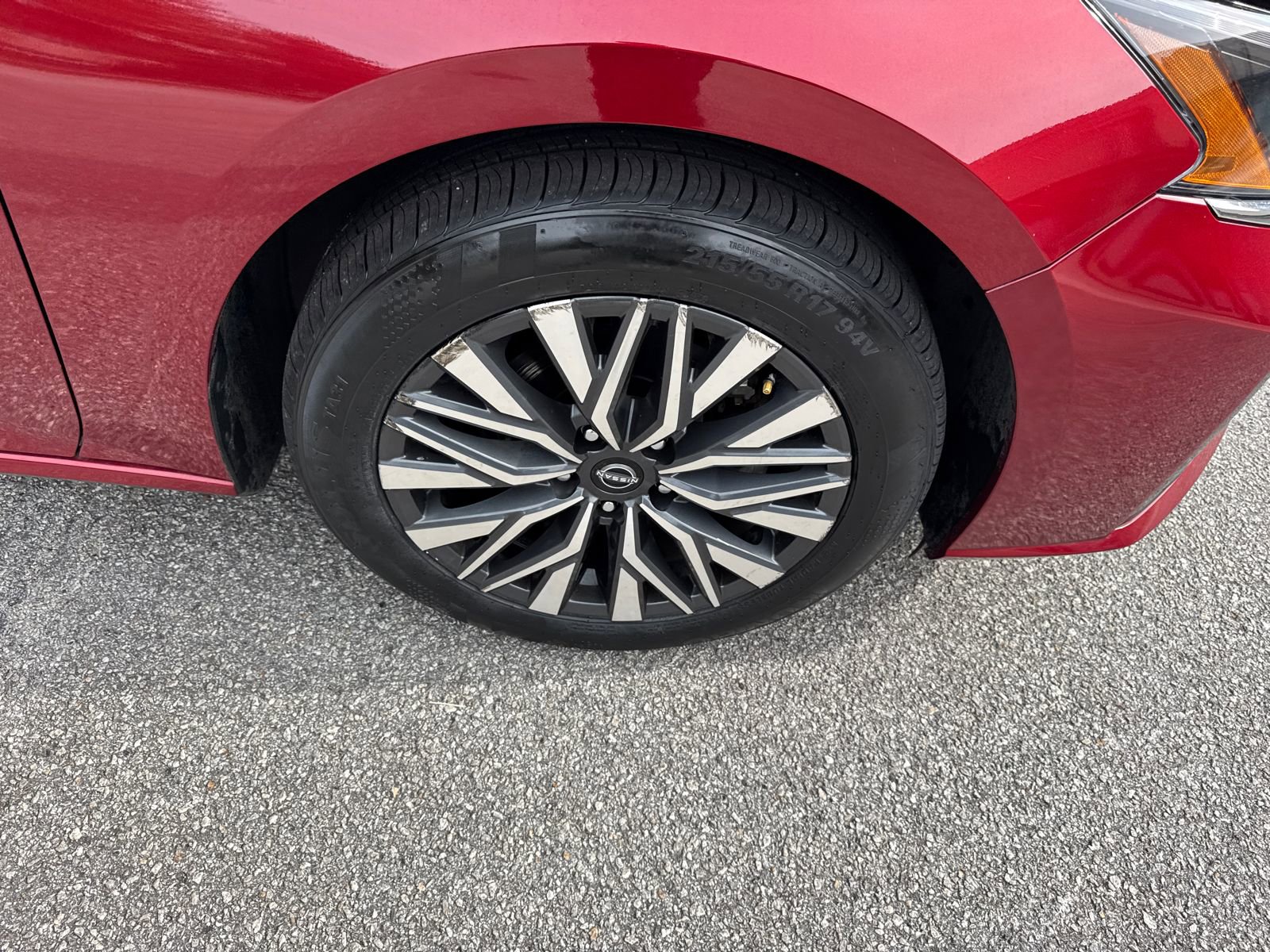 Used 2024 Nissan Altima 2.5 SV image 12