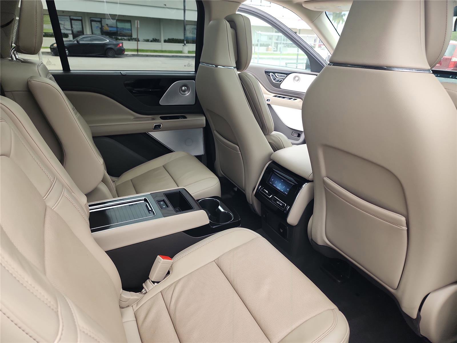 Used 2023 Lincoln Aviator Reserve w/ Equipment Group 201A AWD/4WD image 28