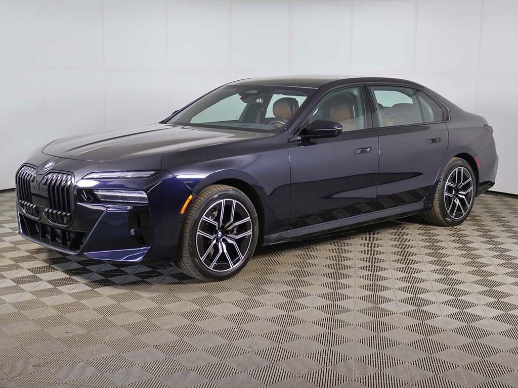Used 2023 BMW 760i xDrive w/ Executive Package AWD/4WD image 12