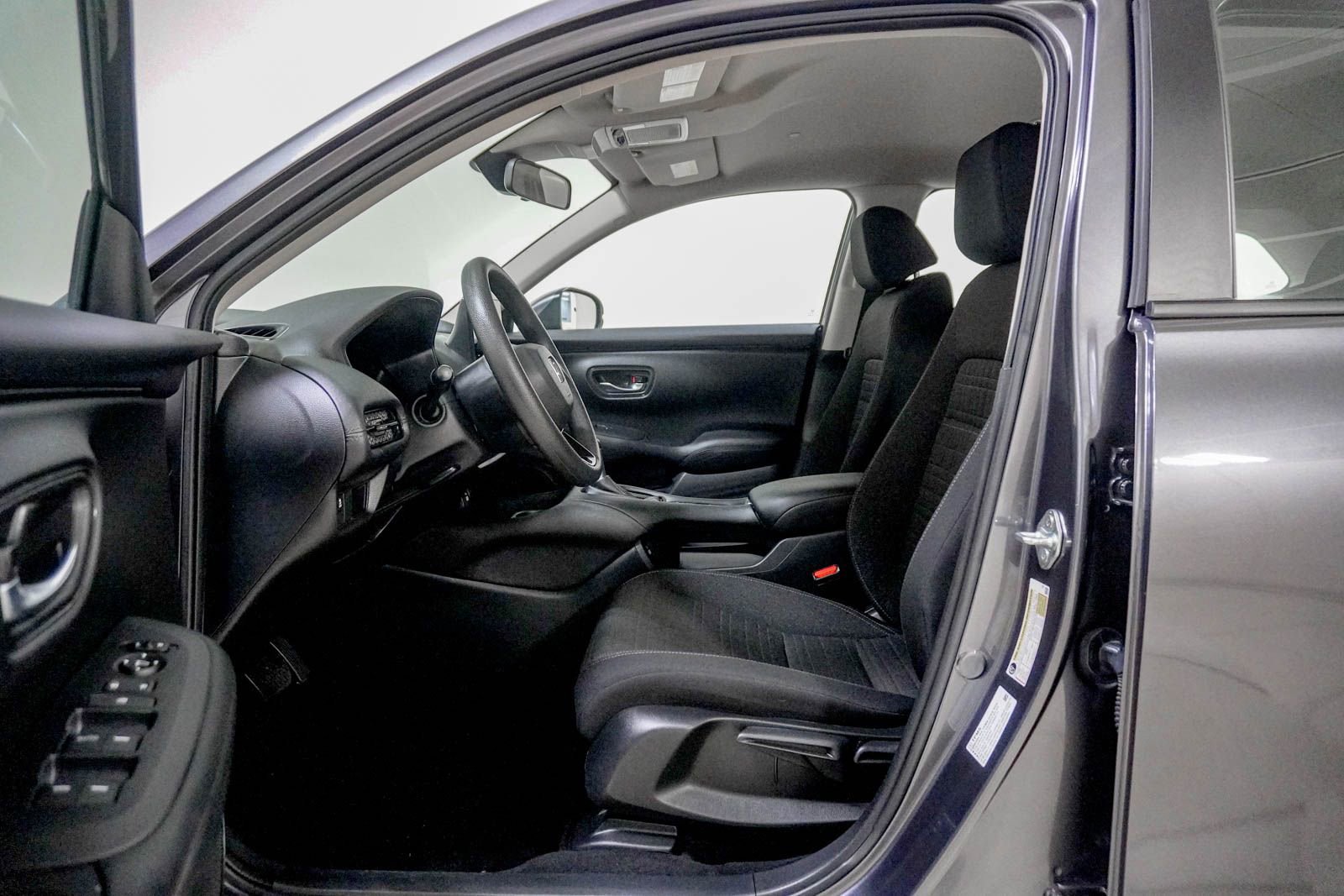 Used 2023 Honda HR-V LX image 19