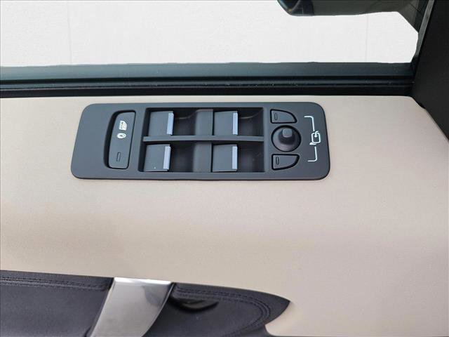 New 2025 Land Rover Discovery Sport S image 27