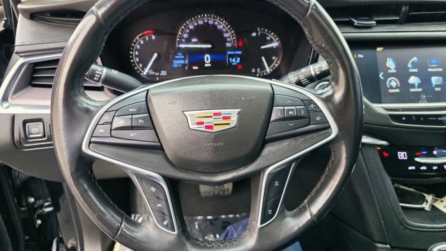 Used 2017 Cadillac XT5 Luxury w/ Driver Awareness Package AWD/4WD image 17
