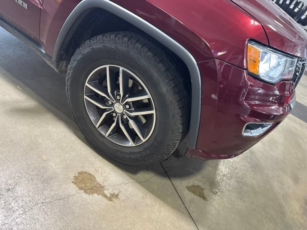 Used 2017 Jeep Grand Cherokee Limited RWD image 4