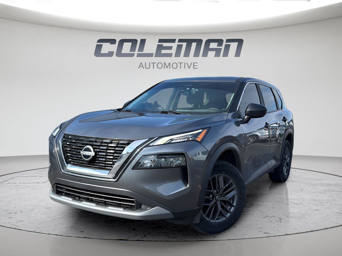 Used 2023 Nissan Rogue S image 1