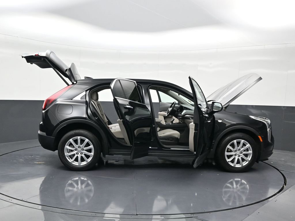 Used 2022 Cadillac XT4 Luxury w/ Driver Awareness Package image 30