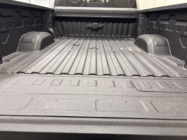 Used 2025 Chevrolet Silverado 2500 ZR2 w/ Technology Package AWD/4WD image 19