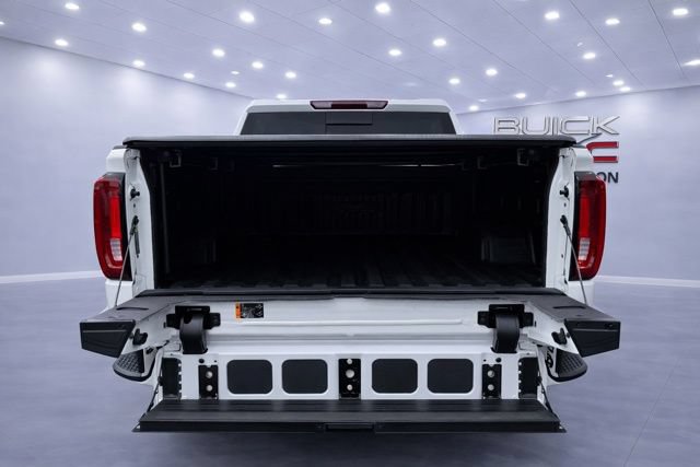 Used 2023 GMC Sierra 1500 AT4 w/ AT4 Preferred Package AWD/4WD image 9