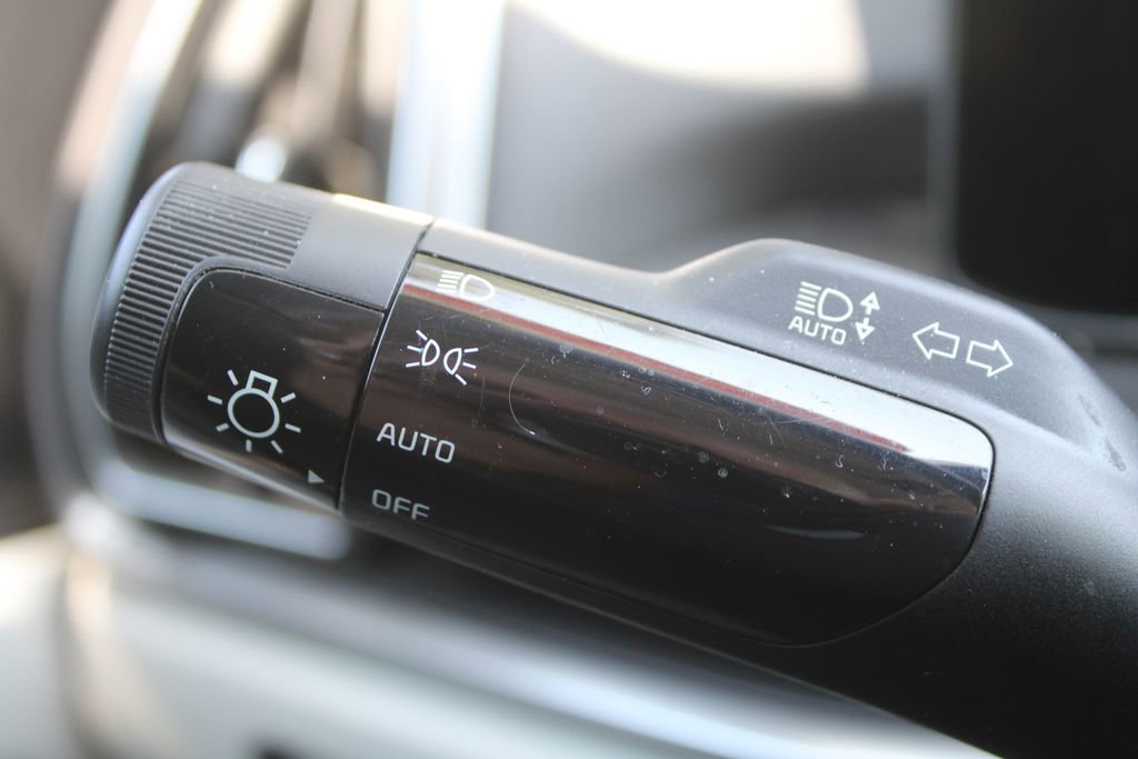 Certified 2025 Kia Sorento S w/ Panoramic Sunroof Package FWD image 28