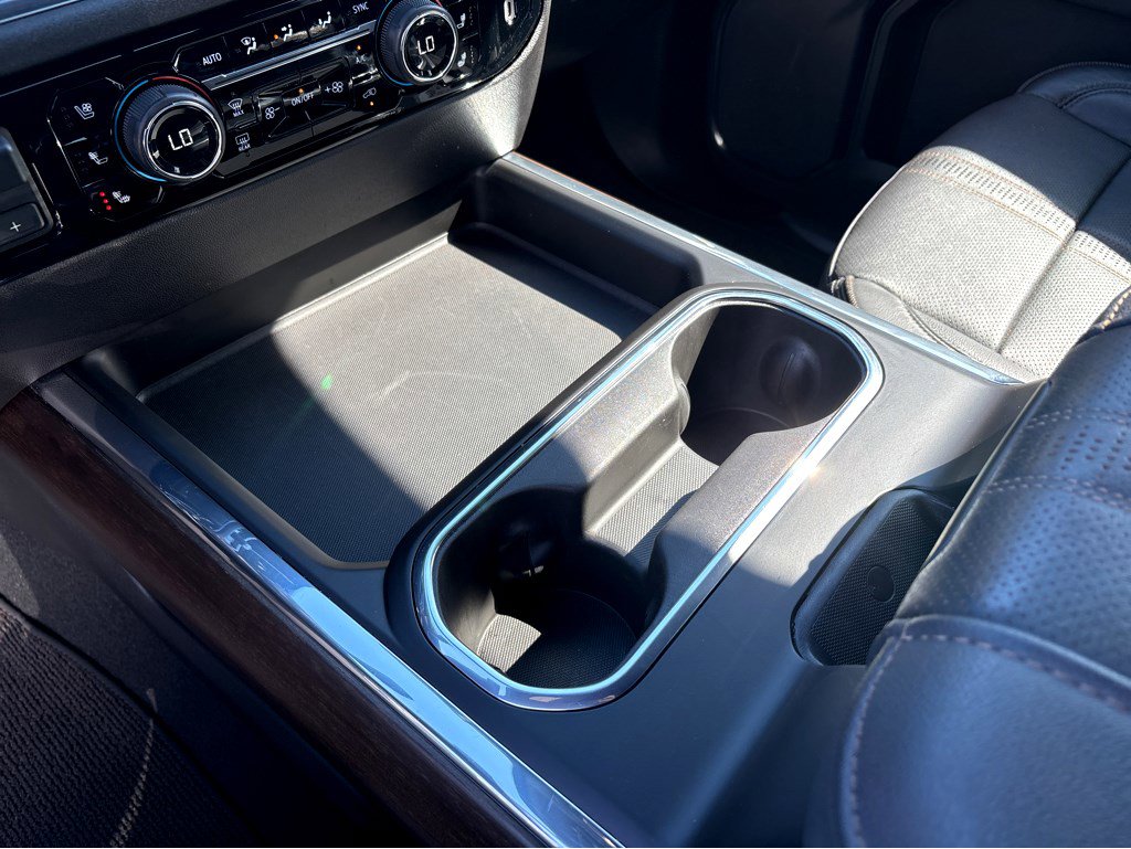 Used 2024 Chevrolet Silverado 2500 High Country w/ Midnight Edition image 13