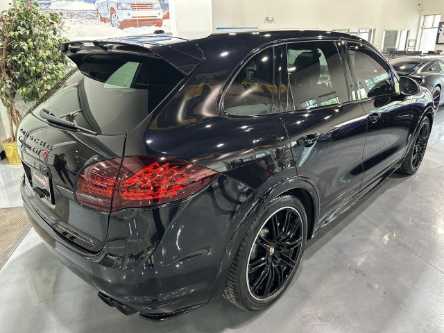 Used 2014 Porsche Cayenne GTS AWD/4WD image 2