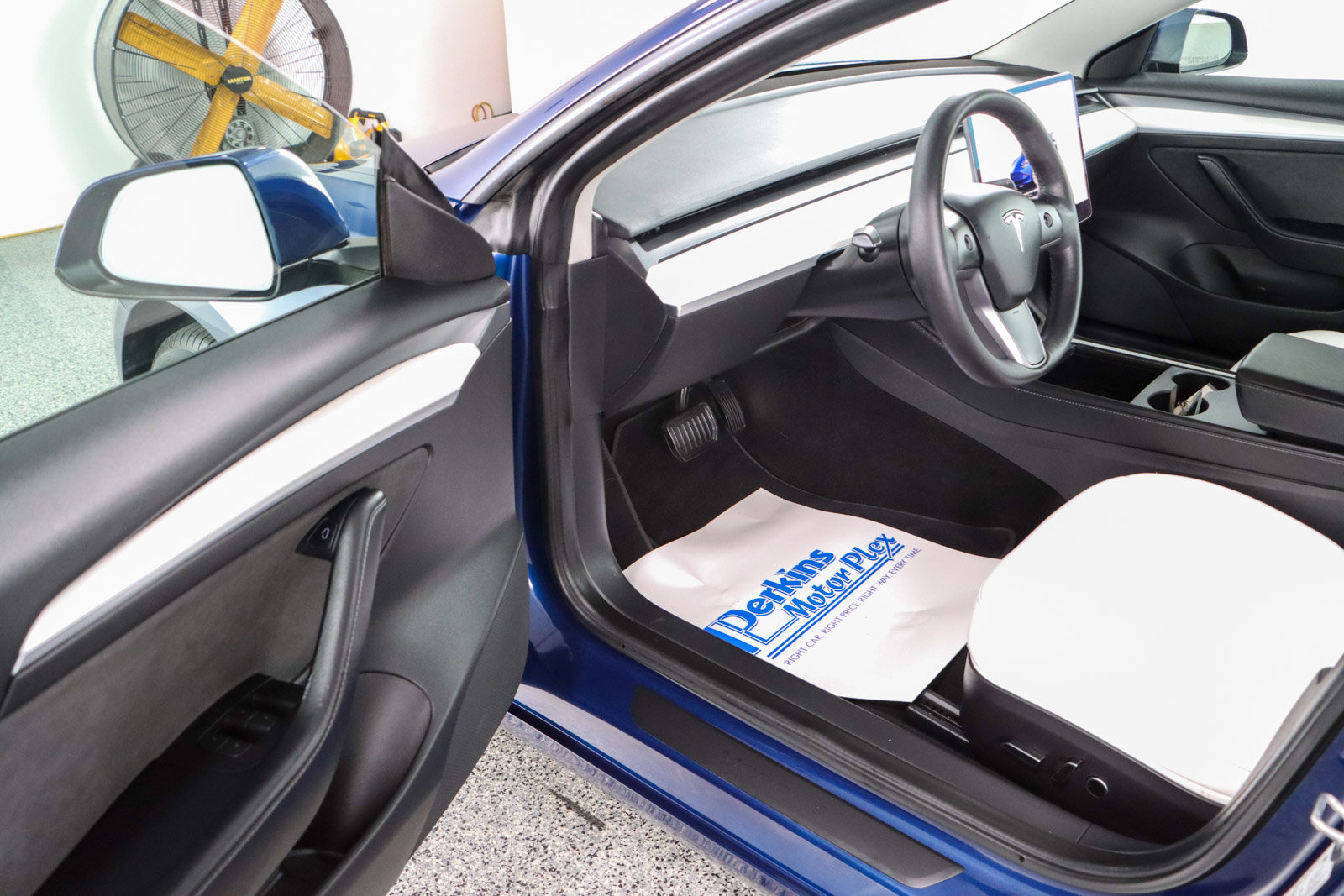 Used 2022 Tesla Model 3 Long Range image 3