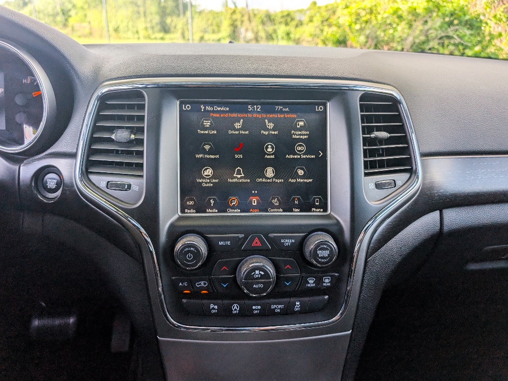 Used 2018 Jeep Grand Cherokee Altitude AWD/4WD image 27