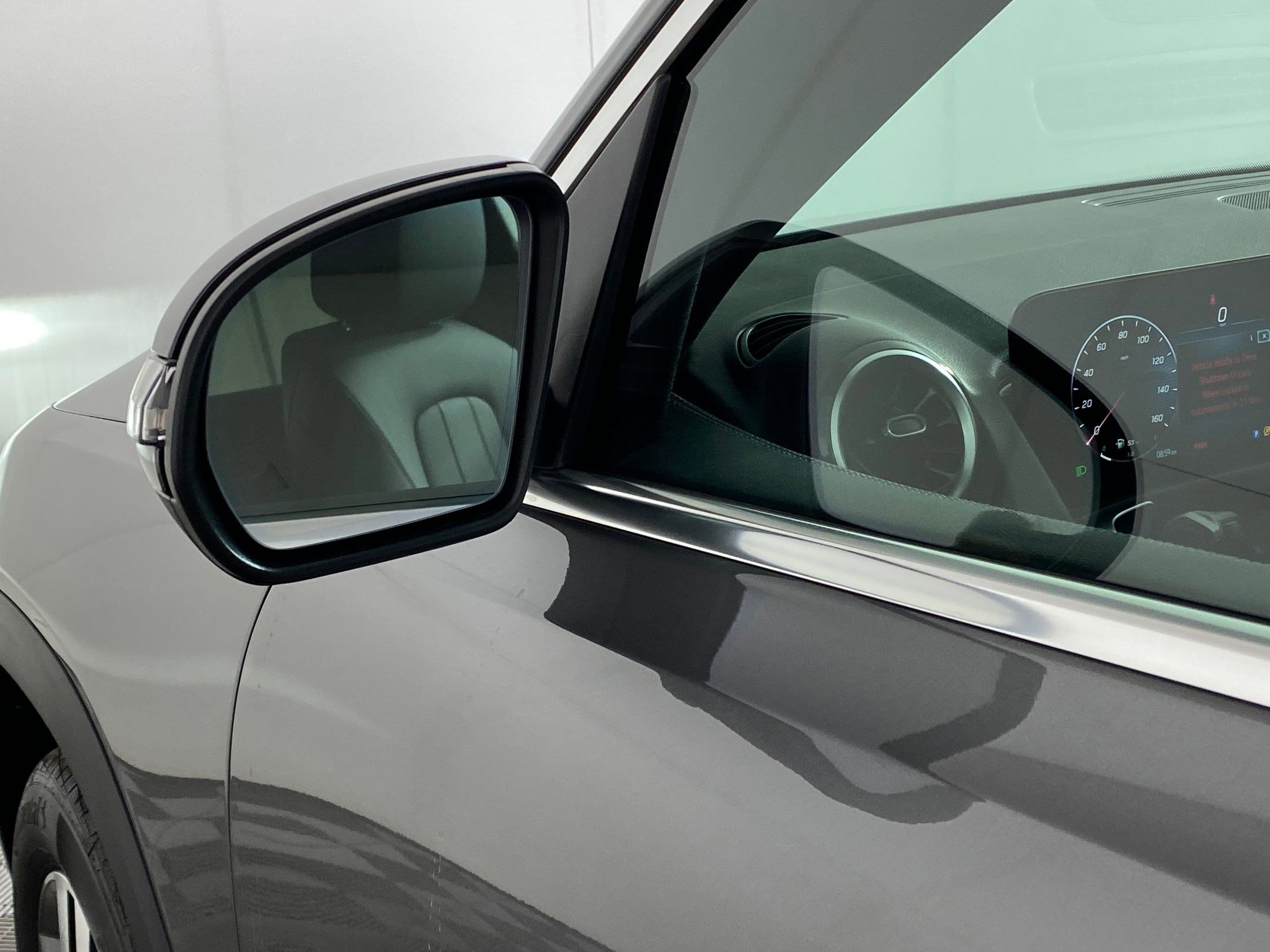 Used 2026 Mercedes-Benz GLB 250 4MATIC image 23