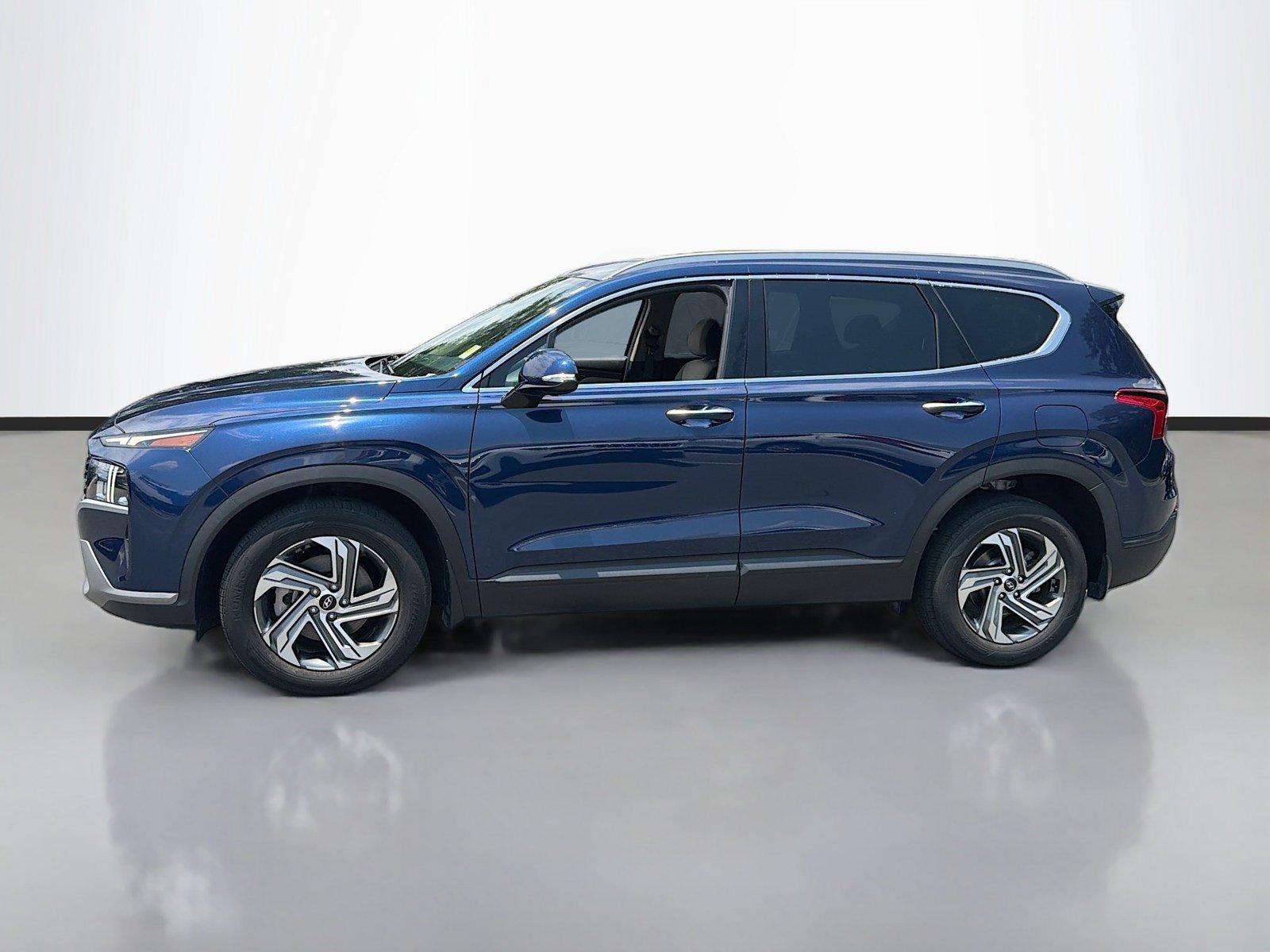 Used 2023 Hyundai Santa Fe SEL FWD image 8