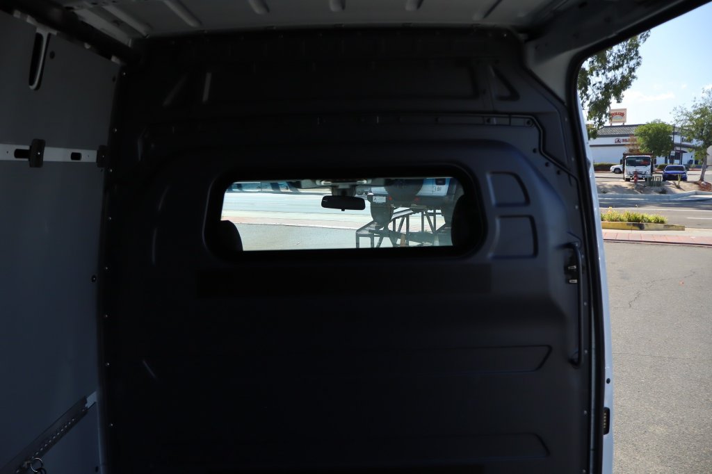 Used 2024 Mercedes-Benz Sprinter 2500 image 32