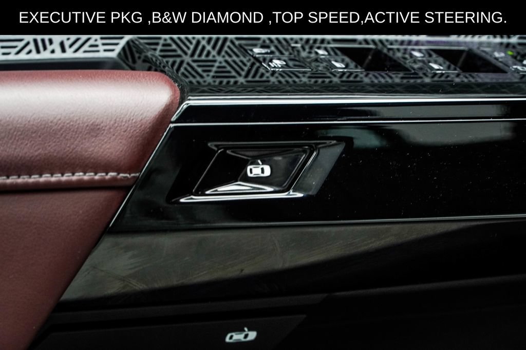 Used 2025 BMW 750e xDrive w/ Executive Package AWD/4WD image 49