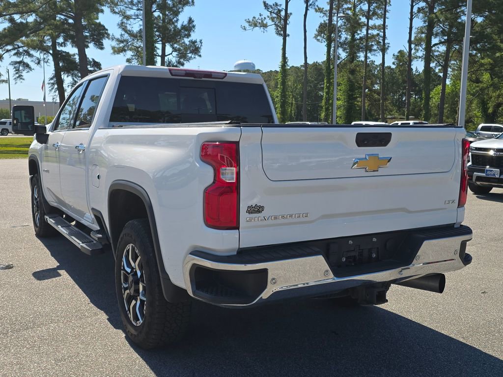 Used 2023 Chevrolet Silverado 2500 LTZ w/ LTZ Plus Package AWD/4WD image 5