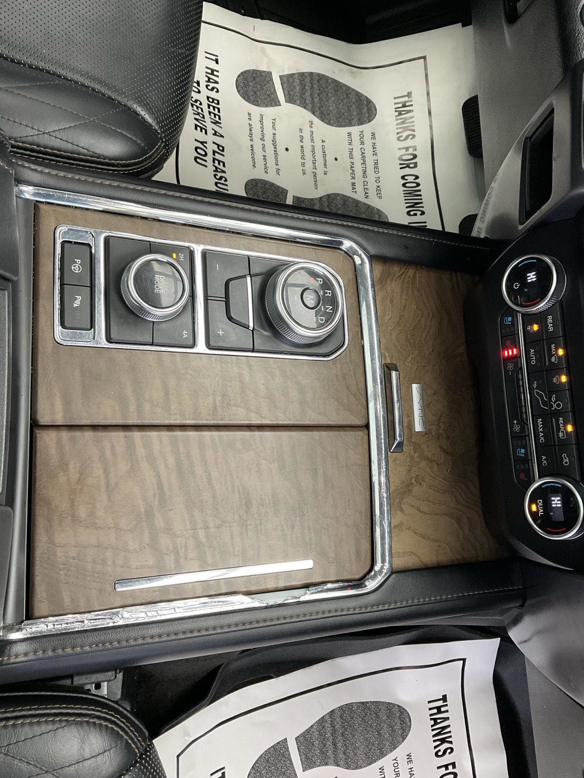 Used 2018 Ford Expedition Platinum image 11