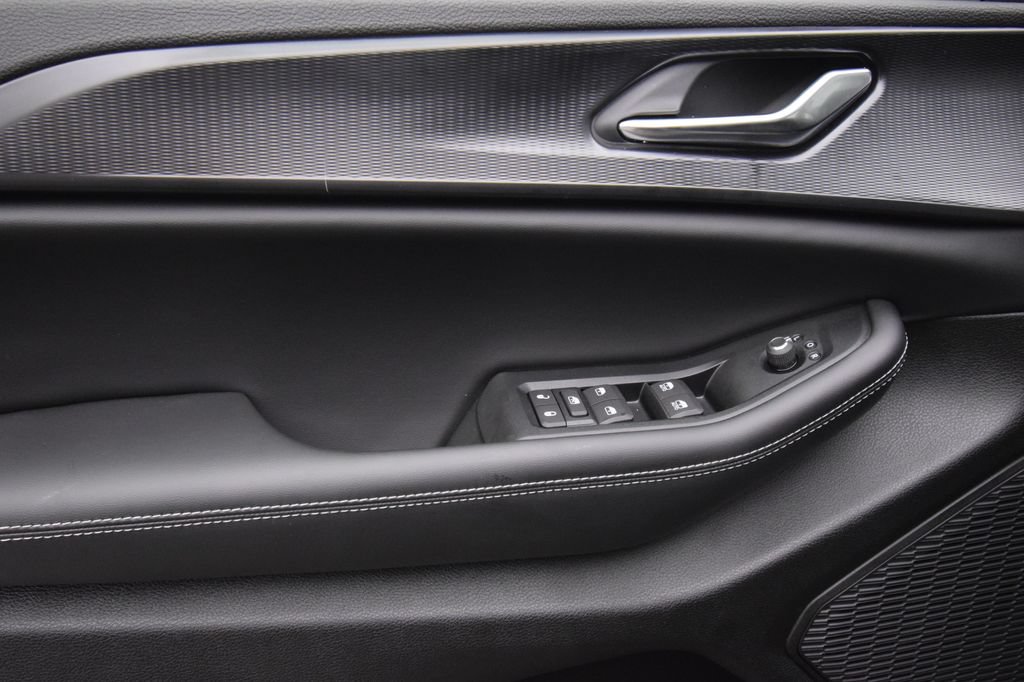 New 2026 Jeep Grand Cherokee L Laredo AWD/4WD image 29