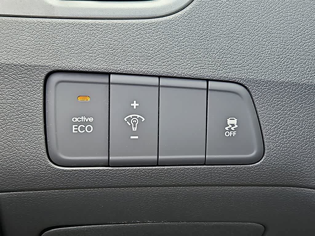 Used 2013 Hyundai Elantra Limited FWD image 22