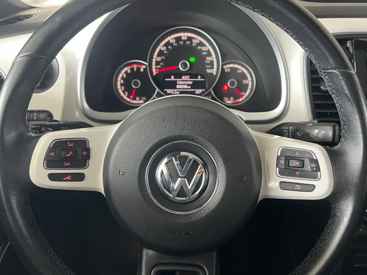 Used 2013 Volkswagen Beetle 2.5 image 20