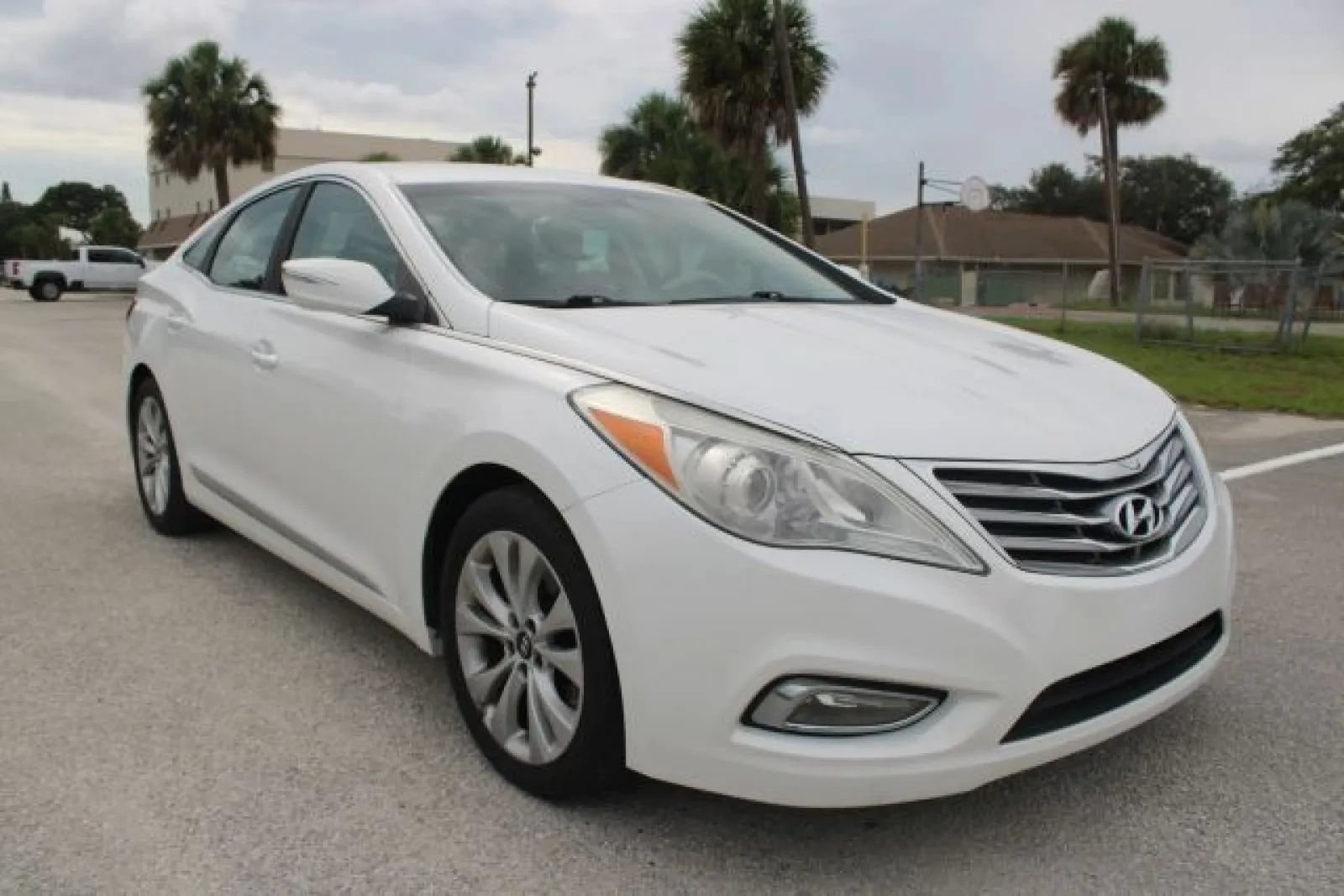Used 2013 Hyundai Azera FWD image 20