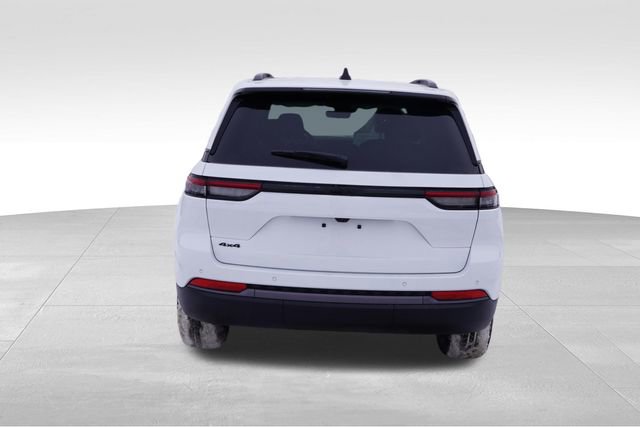 New 2026 Jeep Grand Cherokee Laredo image 4