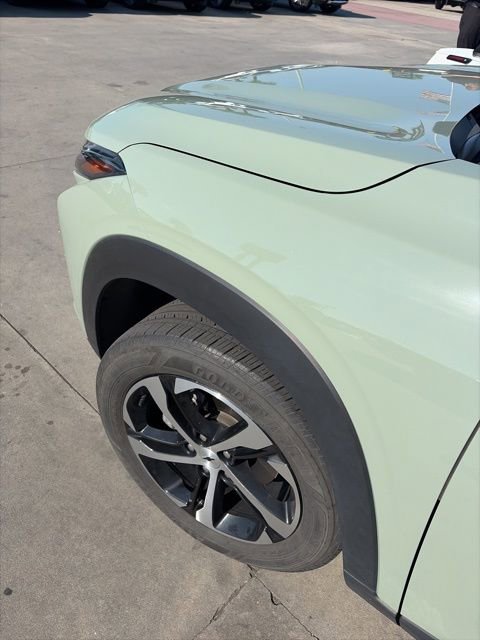 Used 2024 Chevrolet Trax RS w/ Driver Confidence Package image 10