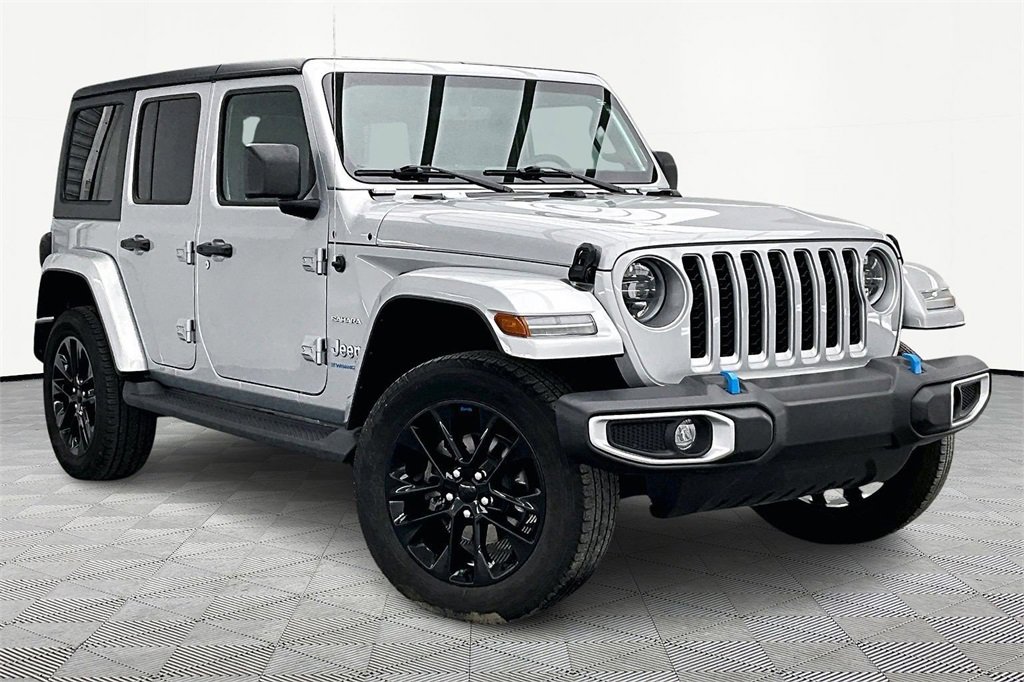 Used 2023 Jeep Wrangler Unlimited Sahara image 12