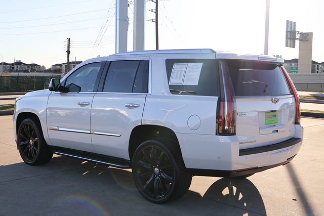 Used 2020 Cadillac Escalade Luxury image 4