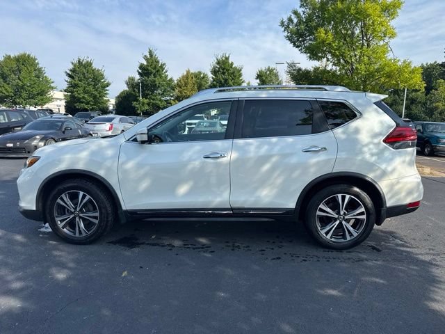 Used 2017 Nissan Rogue SL w/ SL Premium Package FWD image 2