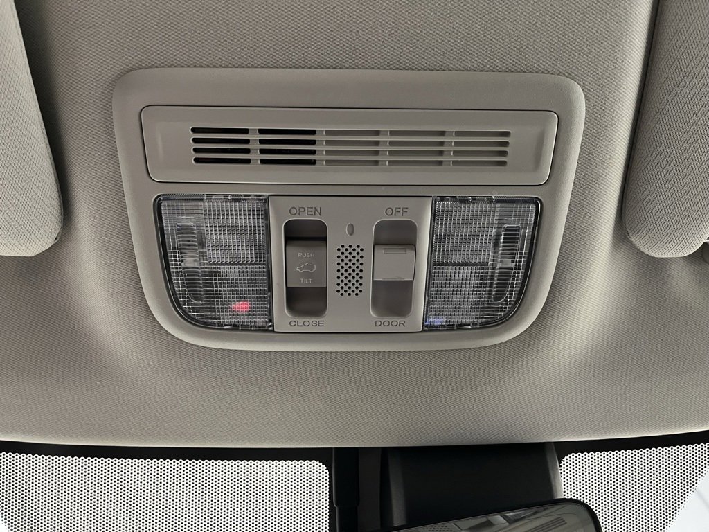 Used 2020 Honda HR-V Touring image 9