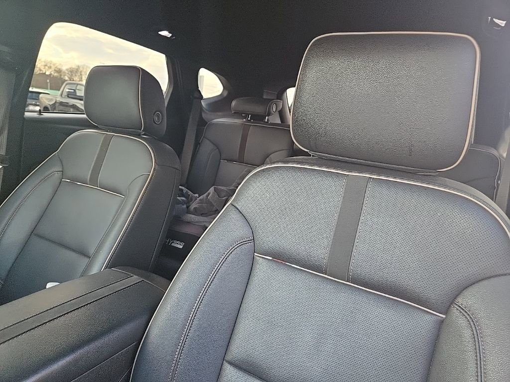 Used 2021 Chevrolet Blazer Premier w/ Driver Confidence II Package image 8