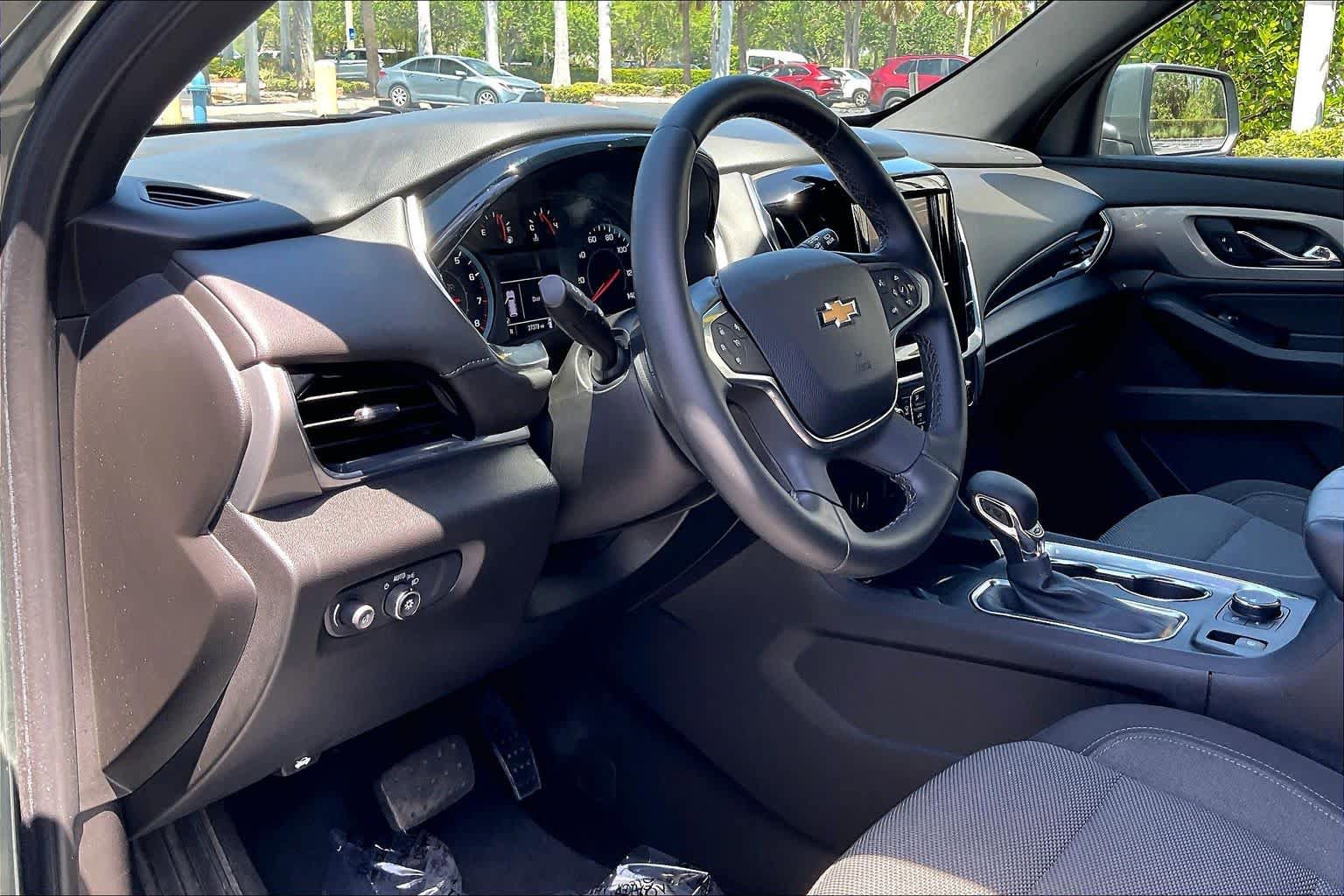Certified 2023 Chevrolet Traverse LT FWD image 15