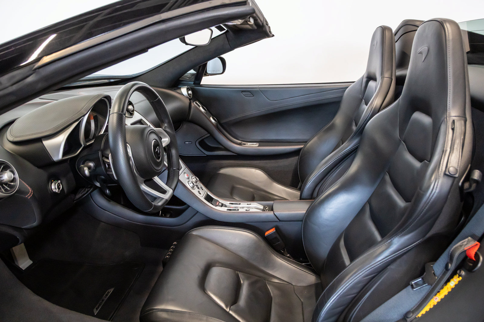 Used 2013 McLaren MP4-12C Spider RWD image 33