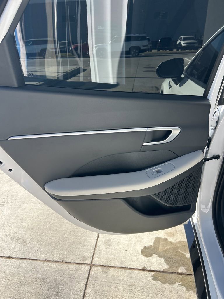 Certified 2025 Hyundai Sonata SEL image 12
