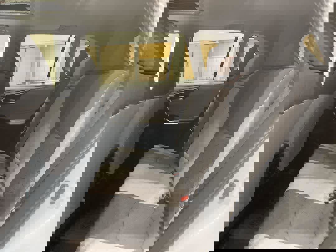 Used 2021 Toyota RAV4 XLE w/ Convenience Package image 22