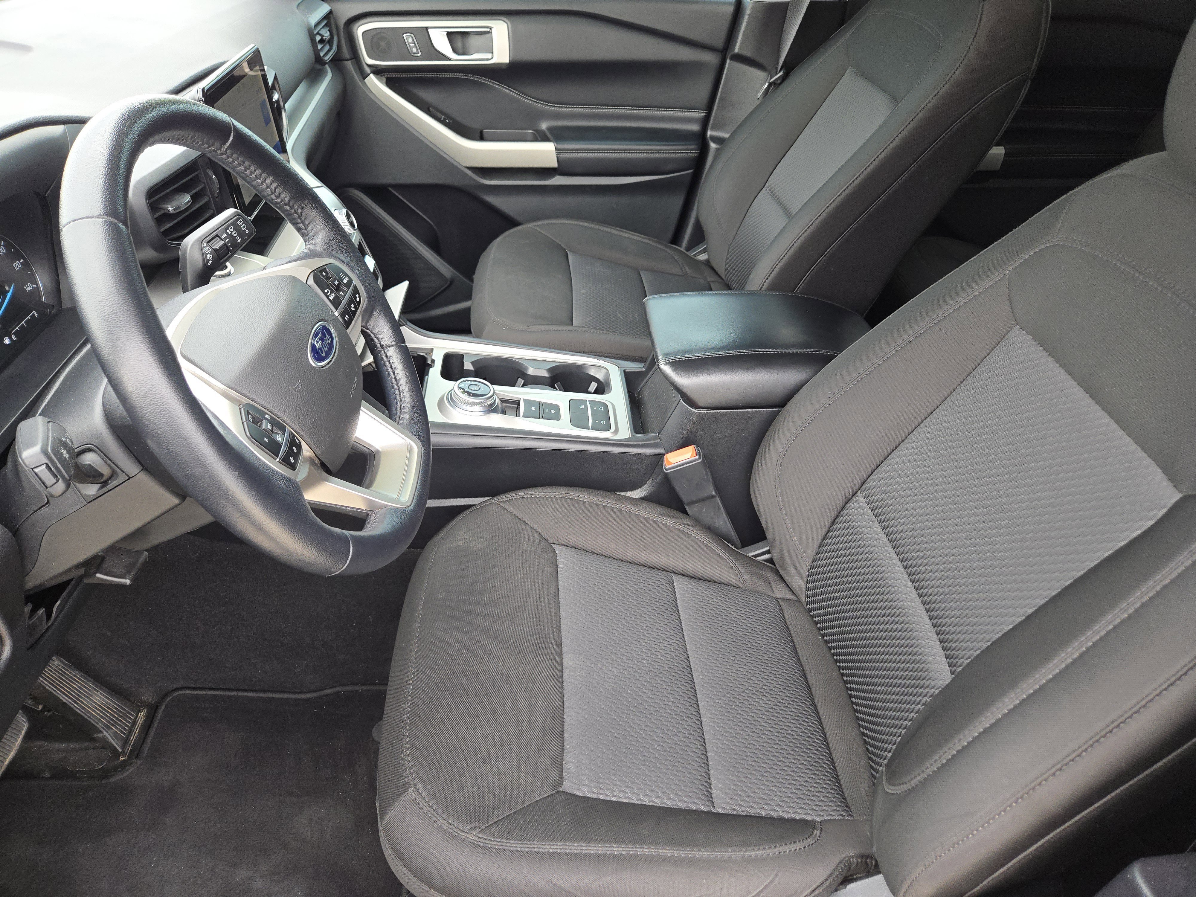 Used 2022 Ford Explorer XLT RWD image 13