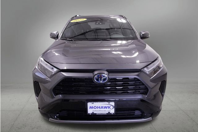 Used 2022 Toyota RAV4 SE w/ Convenience Package image 9