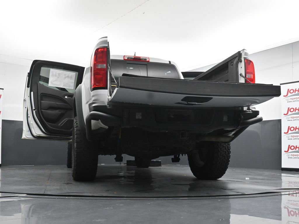 Used 2019 Chevrolet Colorado ZR2 w/ Colorado ZR2 Bison Edition AWD/4WD image 30