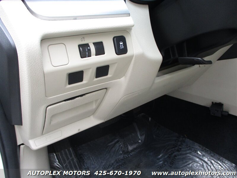Used 2014 Subaru Crosstrek Touring AWD/4WD image 28
