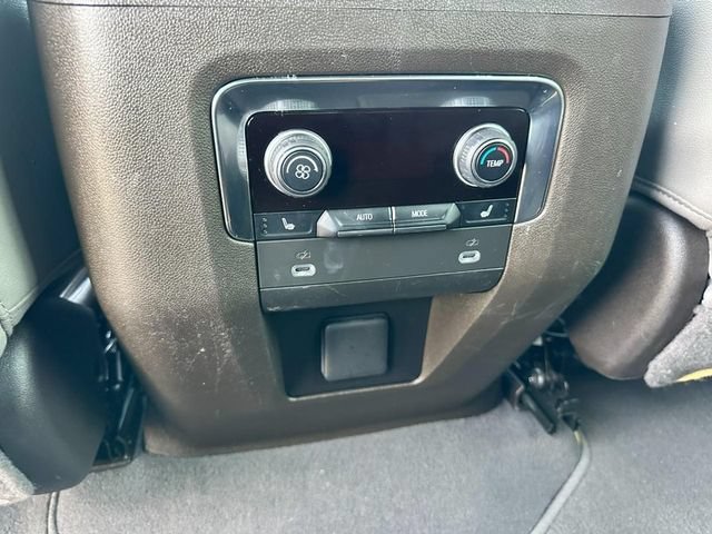 Used 2023 Chevrolet Tahoe LT w/ Luxury Package AWD/4WD image 12