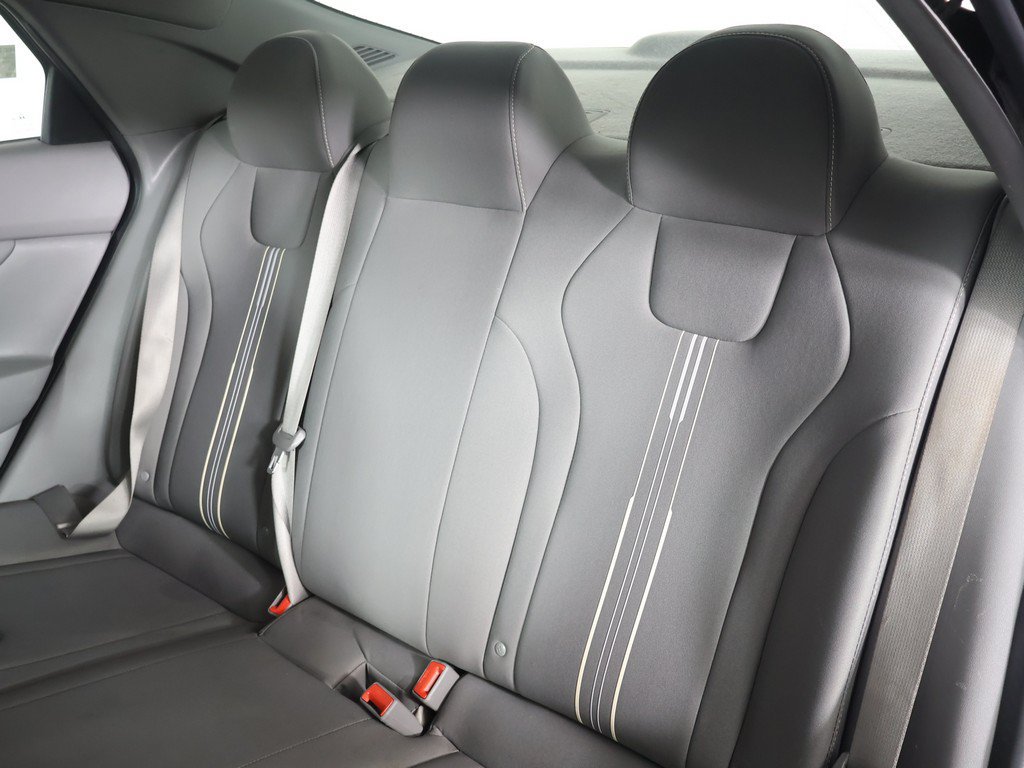 Used 2023 Hyundai Elantra SEL w/ Convenience Package FWD image 33