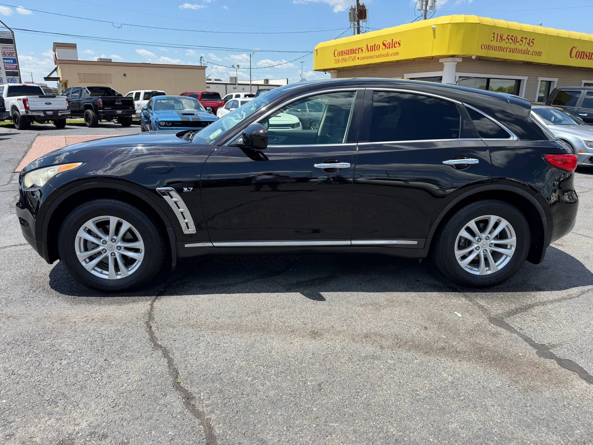 Used 2014 INFINITI QX70 2WD image 2
