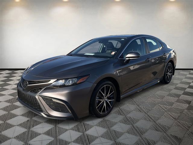 Used 2024 Toyota Camry SE w/ Convenience Package image 9